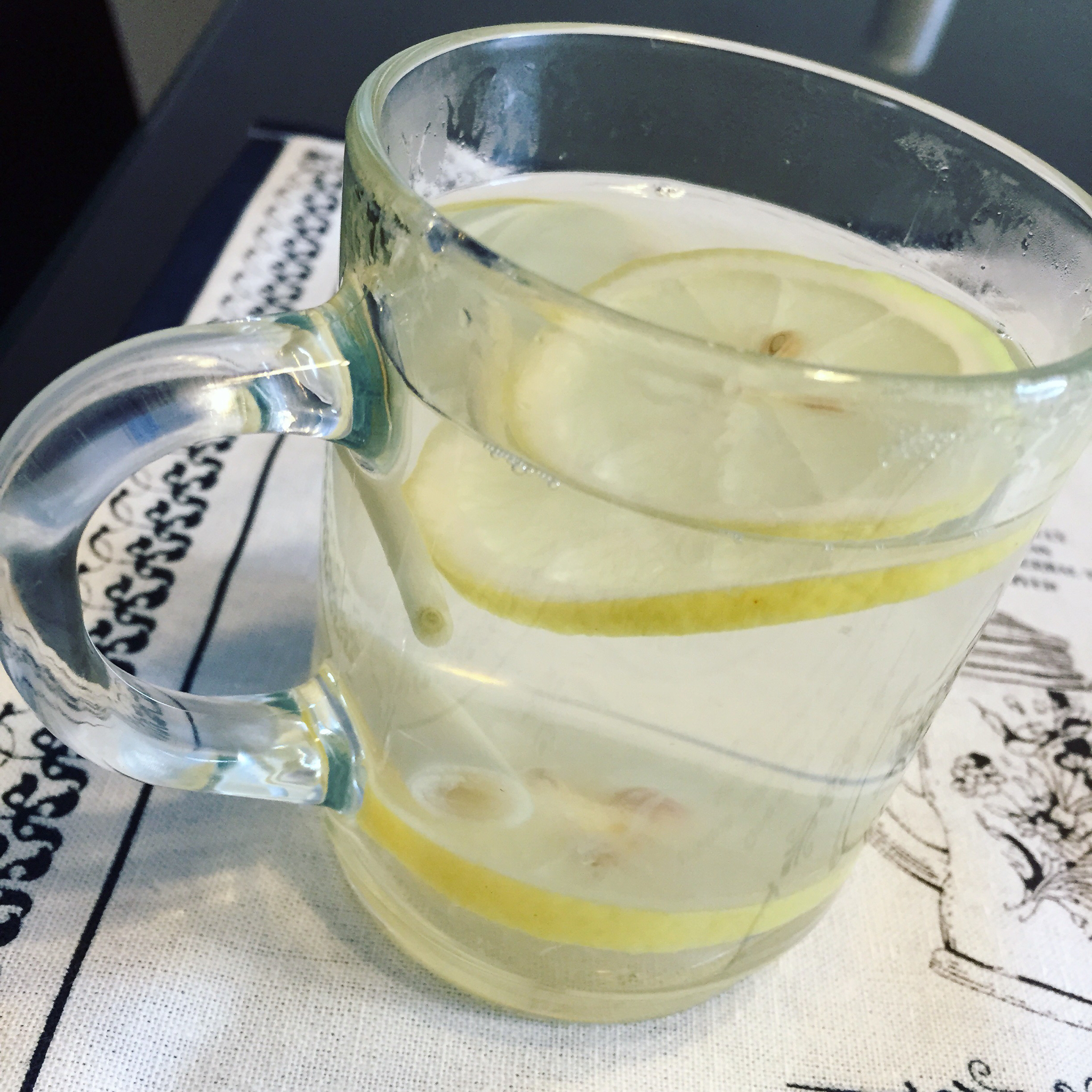 饮品 香茅茶 s熊猫眼做的香茅茶 赞                  香茅茶