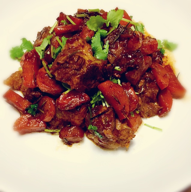 我是白小厨做的红烧猪软骨