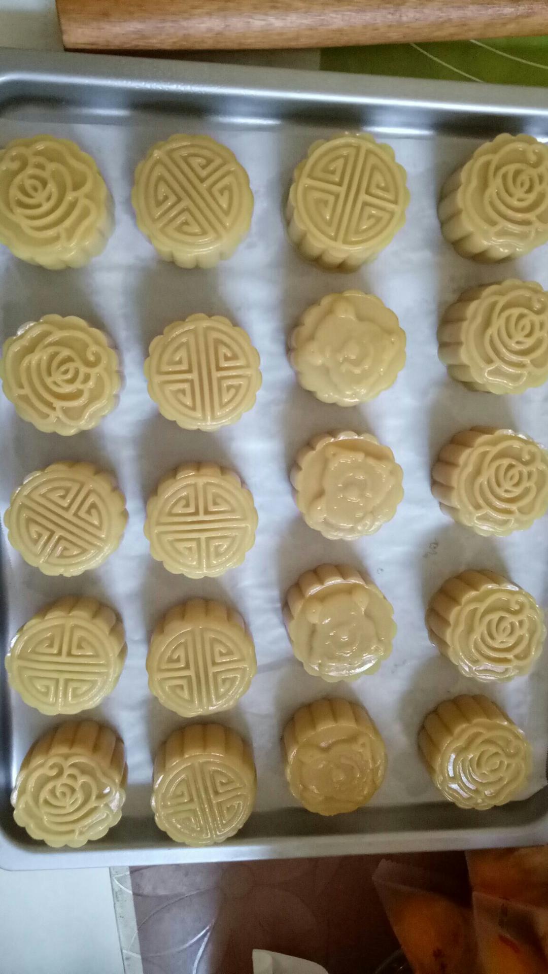 广式月饼——蛋黄莲蓉月饼