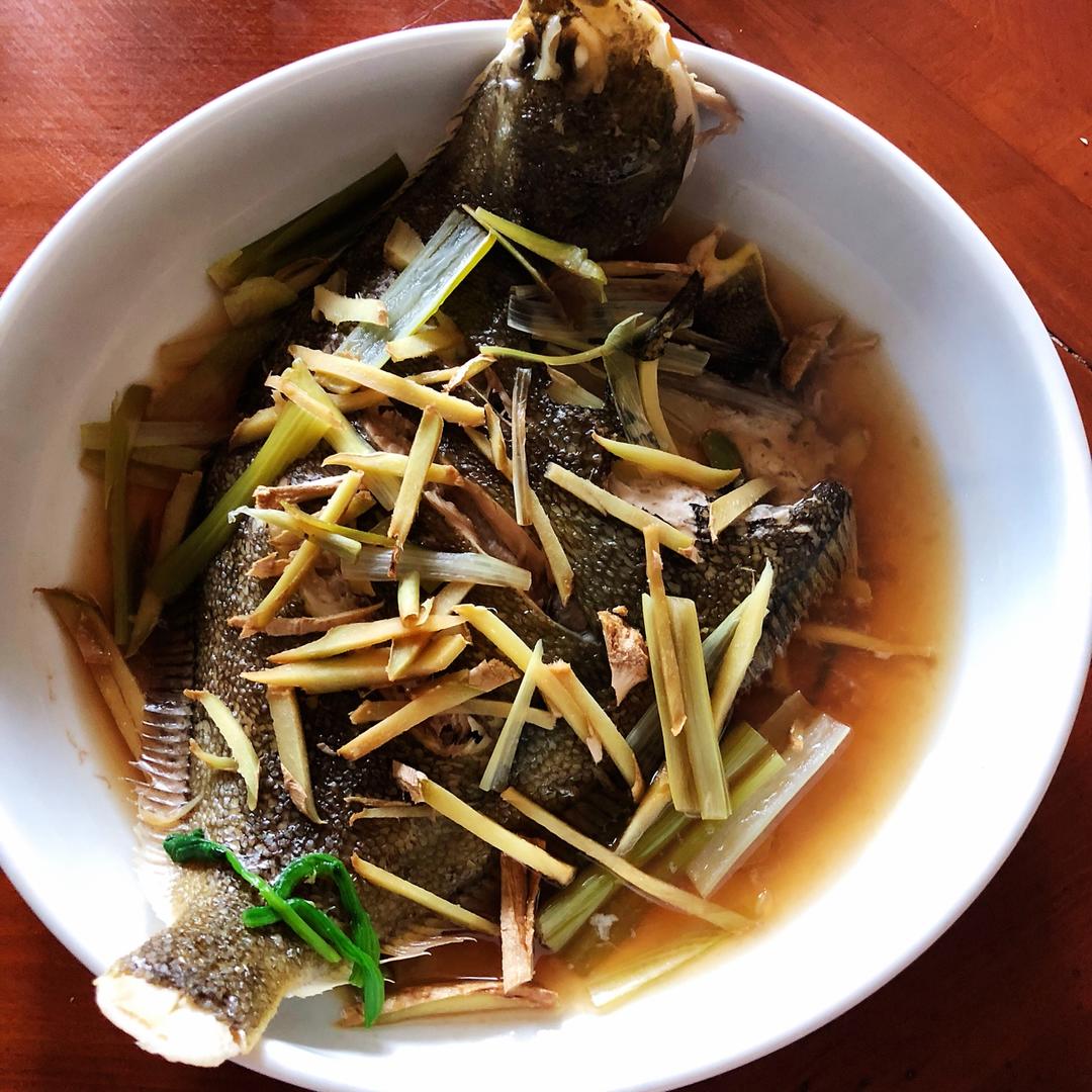 清蒸阿拉斯加黄金鲽鱼