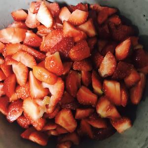 草莓🍓果酱的做法 步骤2