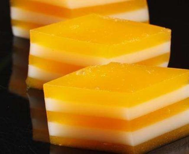 夏日甜点之芒果椰奶冻的做法
