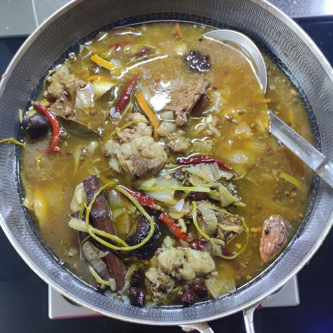 堂妈教你做红汤羊蝎子火锅