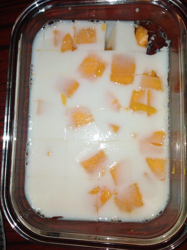 草莓芒果椰奶冻