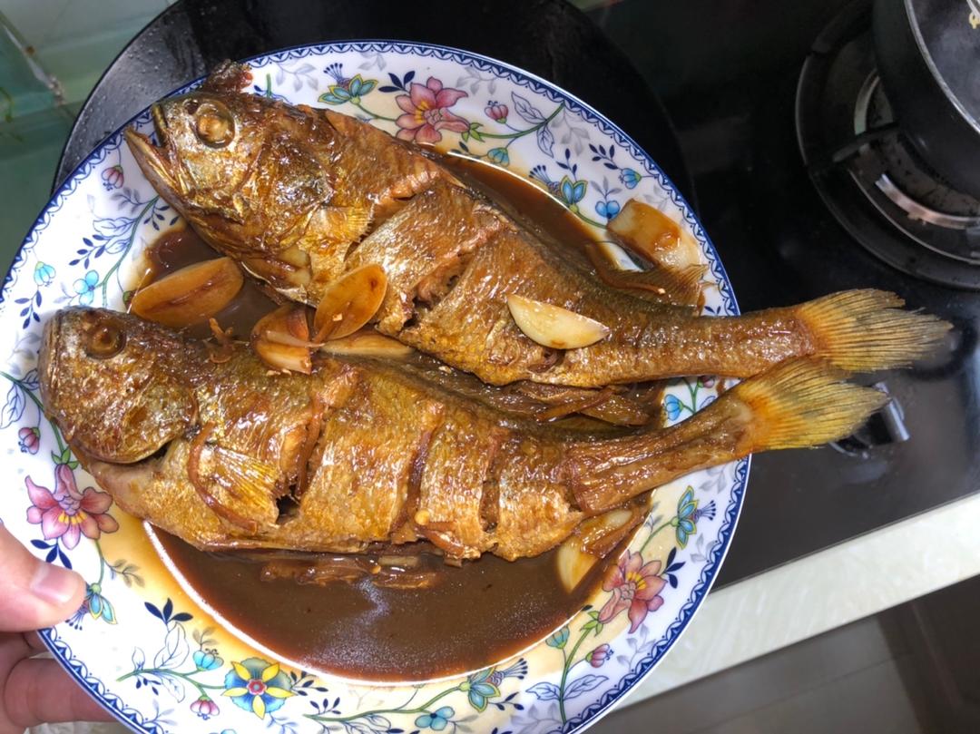 红烧黄鱼—鱼皮不破的小窍门