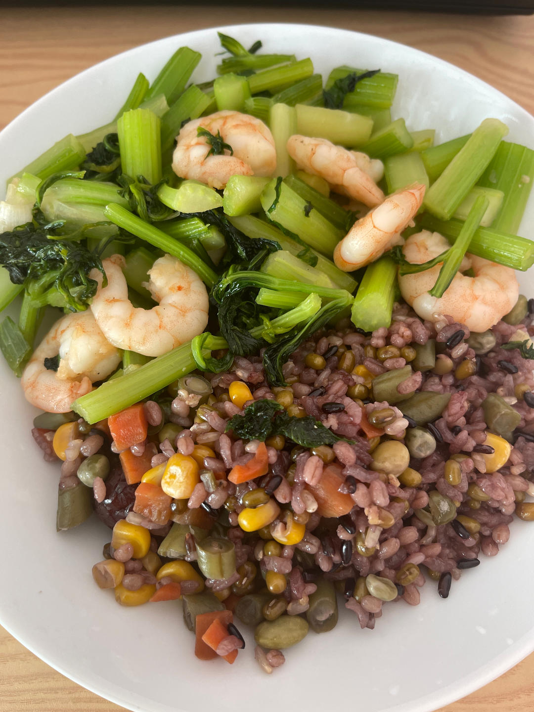 西芹炒虾仁（减脂/清淡/快手）