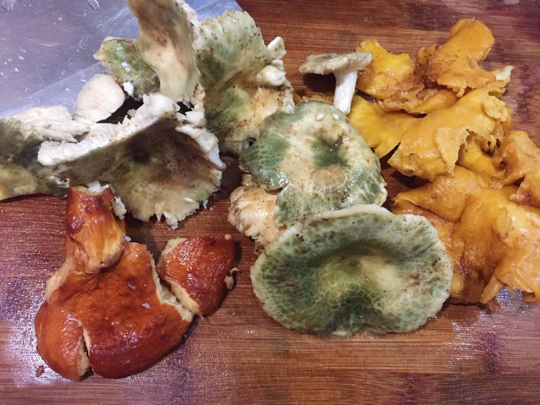 野菌炖鸡汤的做法