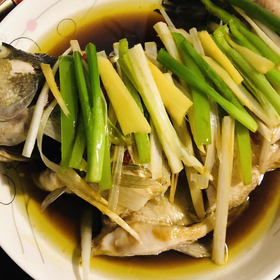 清蒸鲈鱼