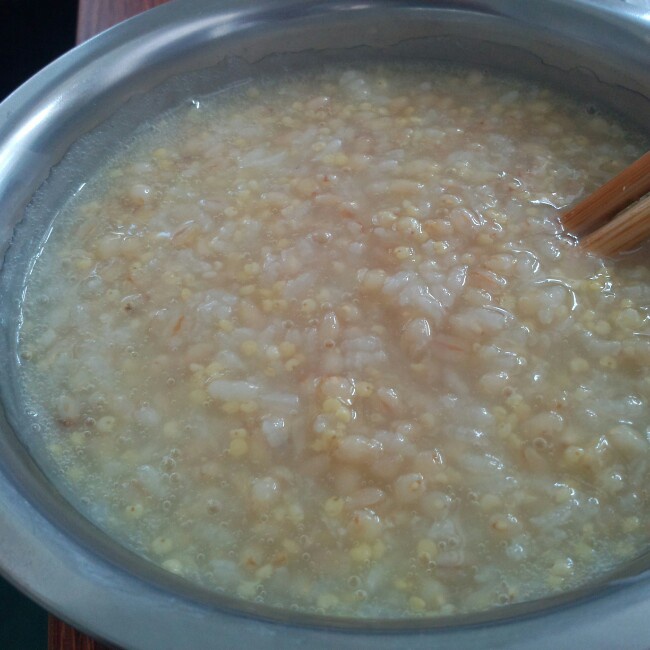 黄家二掌柜做的麦仁小米粥