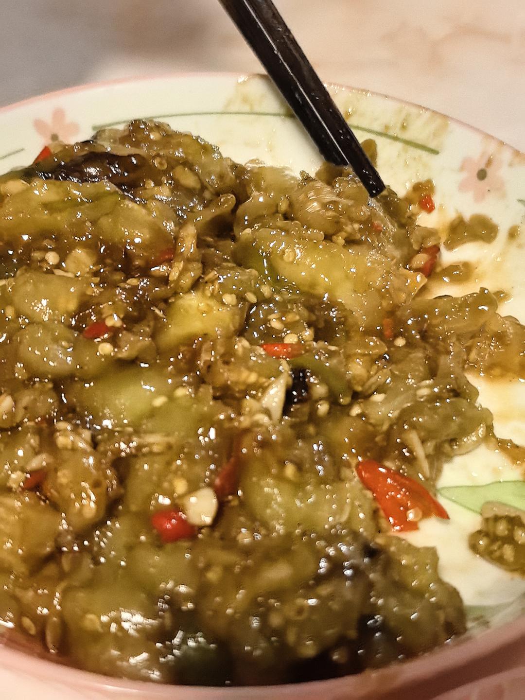 不用炸不吸油，咸香入味三分的红烧茄子