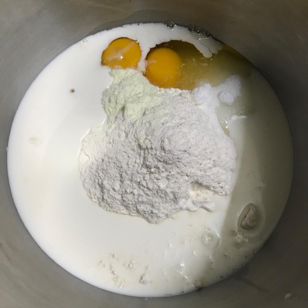 纯奶手撕吐司的做法 步骤1