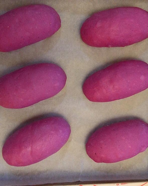 火龙果麻薯面包