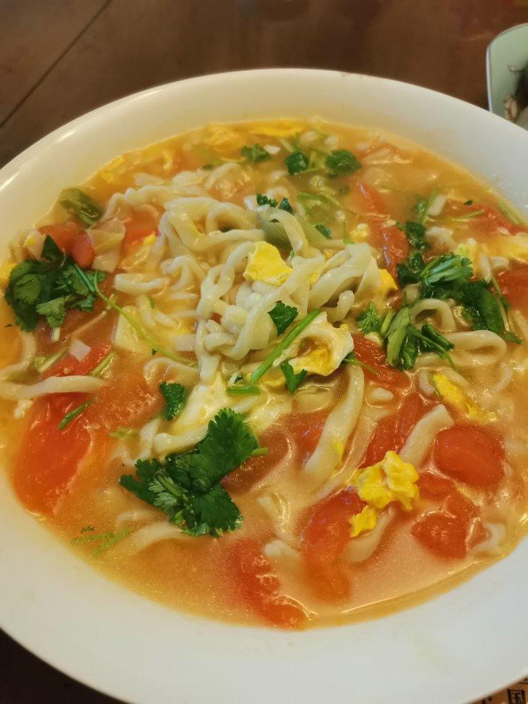 番茄鸡蛋手擀面