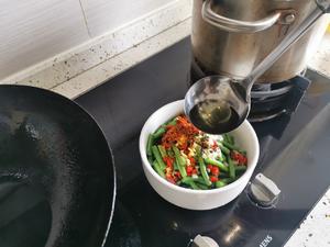 夏季凉菜—炝拌豇豆的做法 步骤6