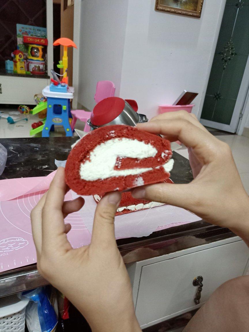 《Tinrry下午茶》教你做基础原味蛋糕卷