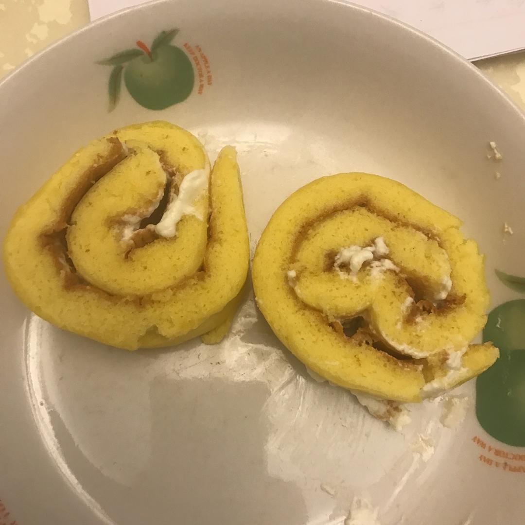 戚风奶油蛋糕卷
