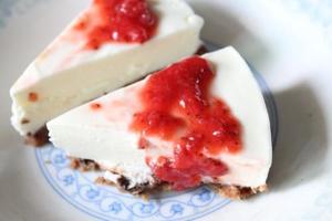 免烤草莓酸奶冻芝士蛋糕的做法 步骤10