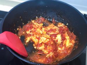 西红柿（番茄）炒鸡蛋 越简单的菜越要做好吃的做法 步骤9