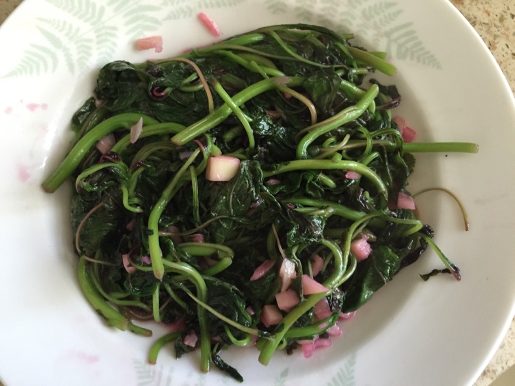 蒜茸炒红苋菜