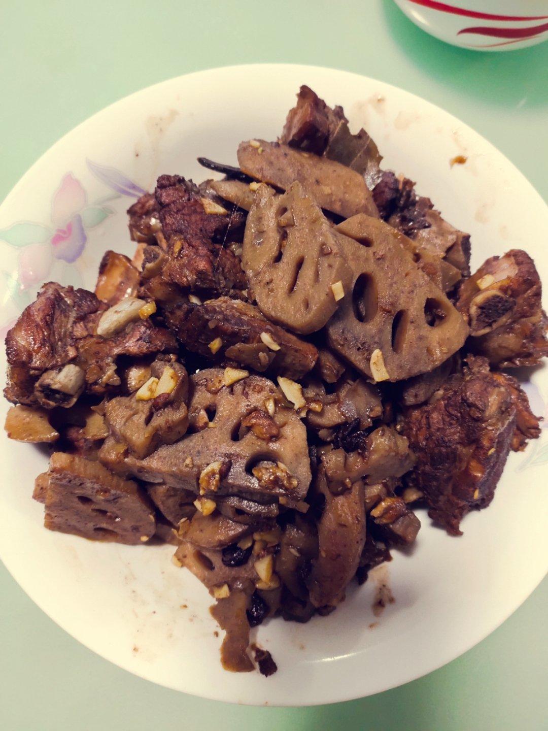 排骨炖莲藕（鲁菜）