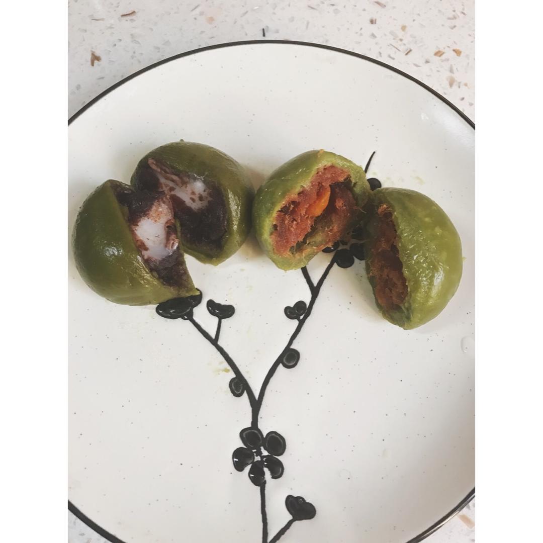 网红青团～～咸蛋黄肉松青团