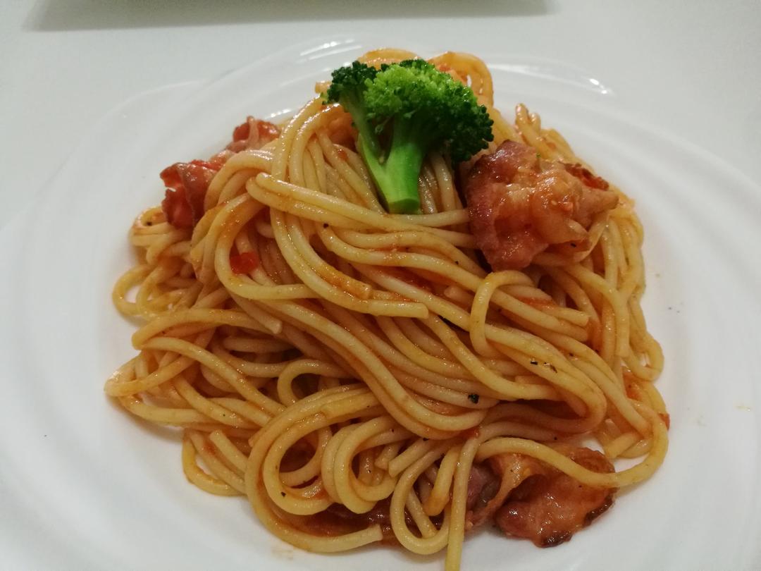 番茄肉酱意大利面