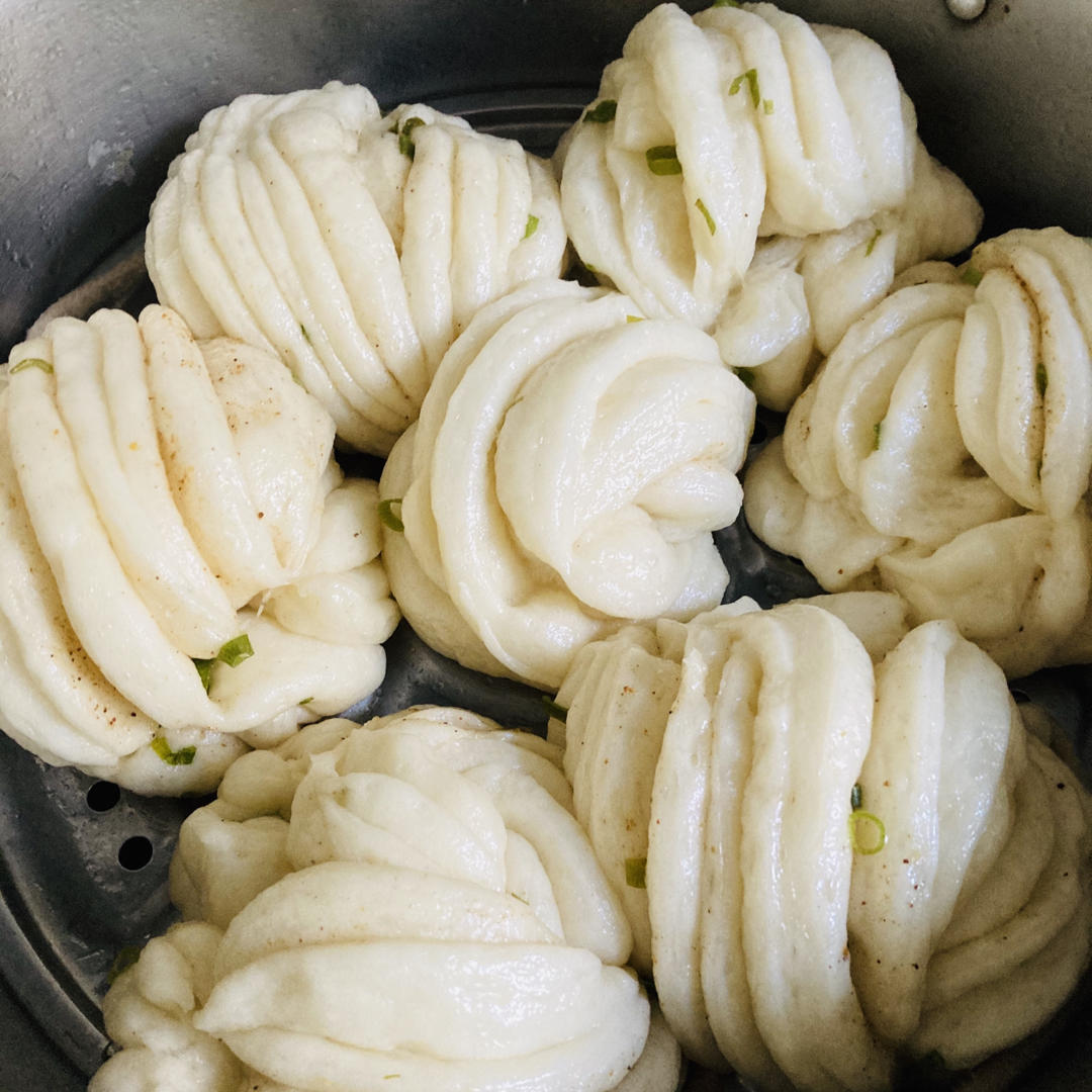 葱油花卷，一根筷子卷出漂亮的造型