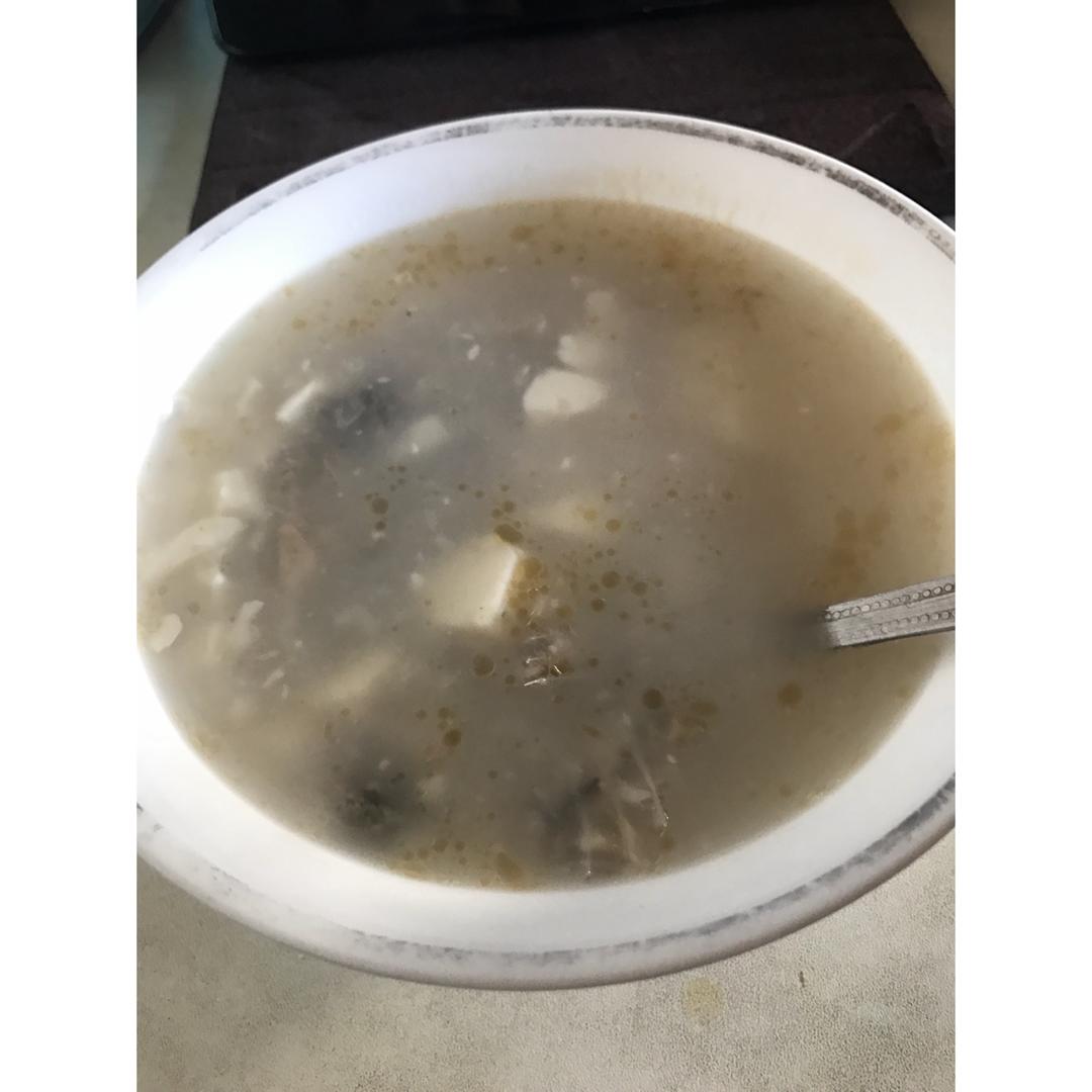 奶白鲫鱼汤