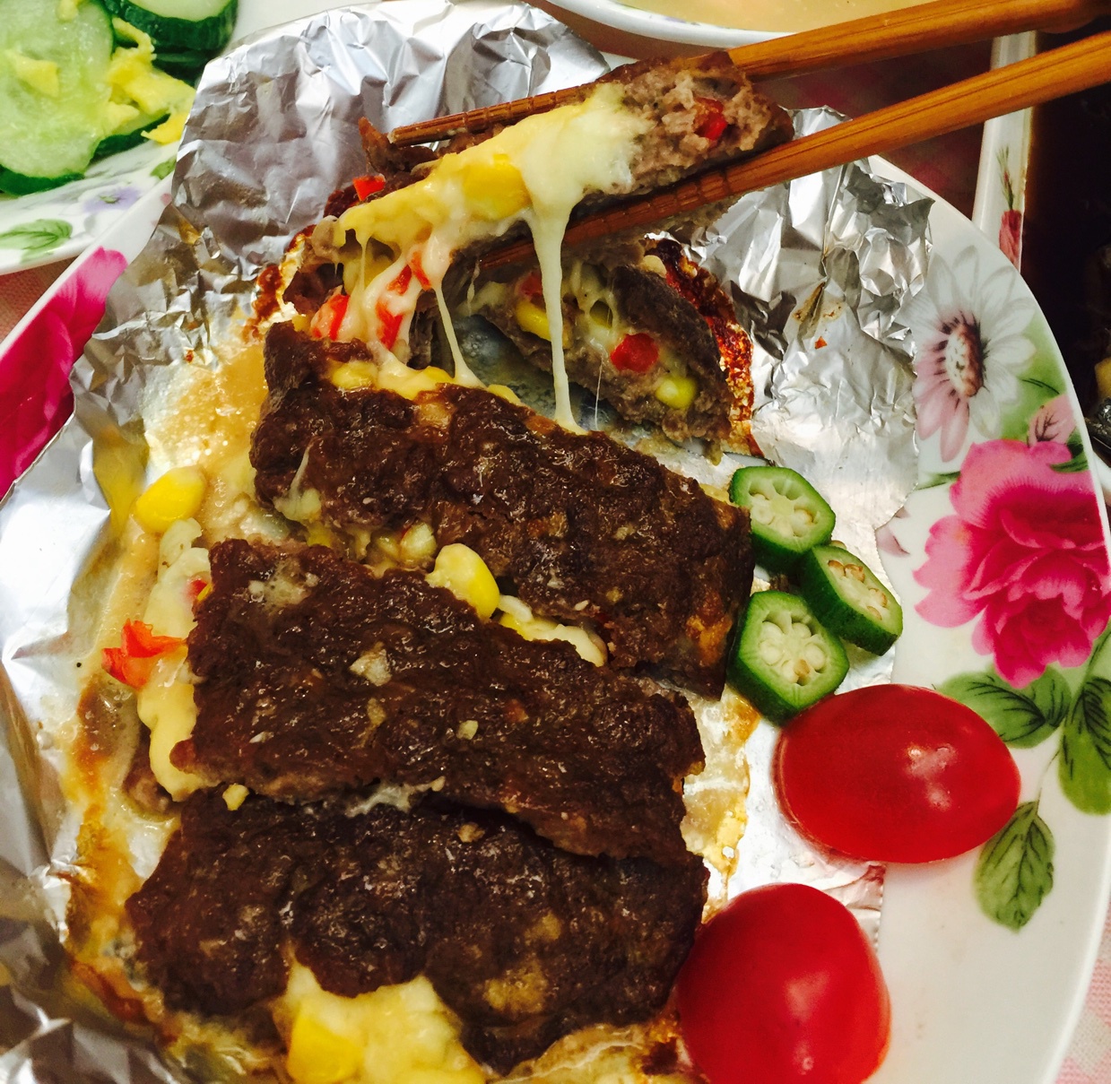 芝士夹心红酒牛肉饼