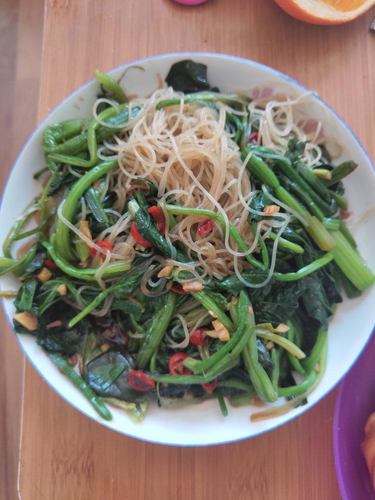 万能凉拌菜料汁（凉拌菠菜粉丝）