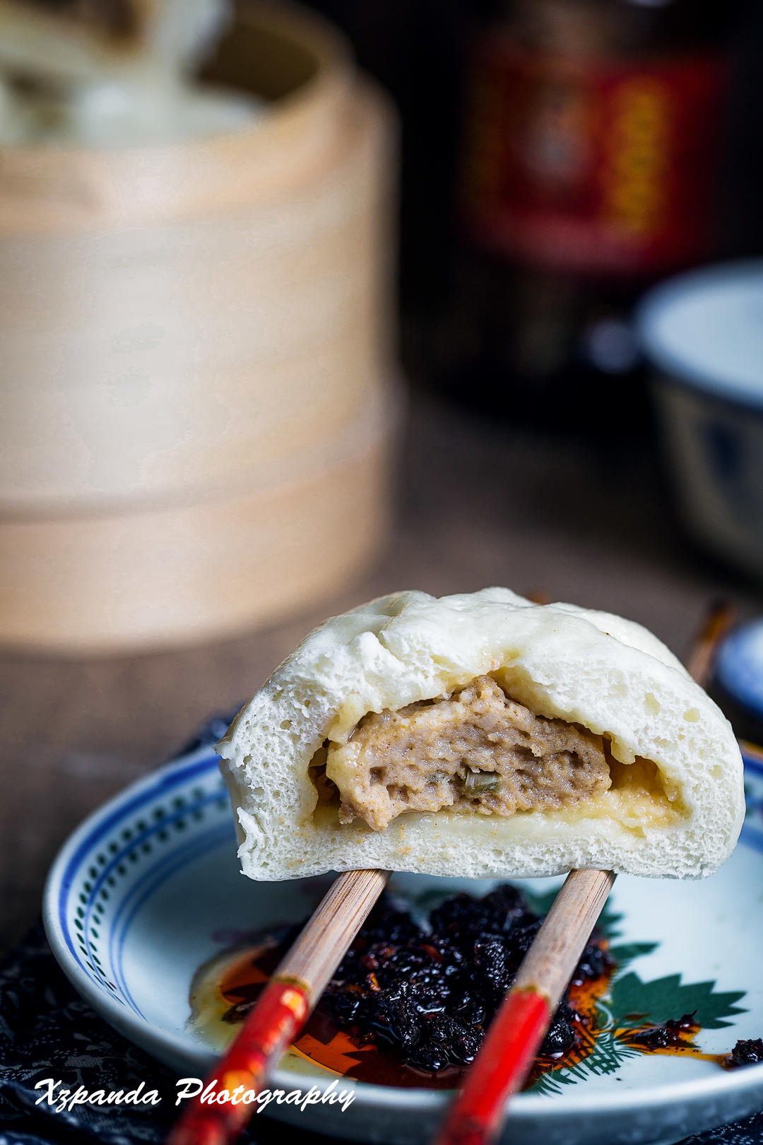 靴子熊猫做的榨菜鲜肉包子