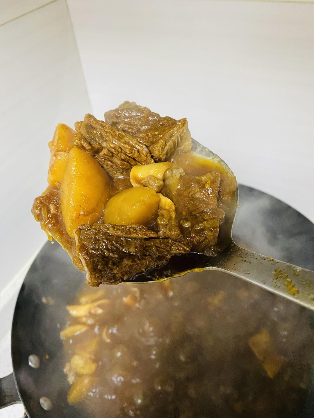 好吃到回三碗米饭的西红柿土豆炖牛腩