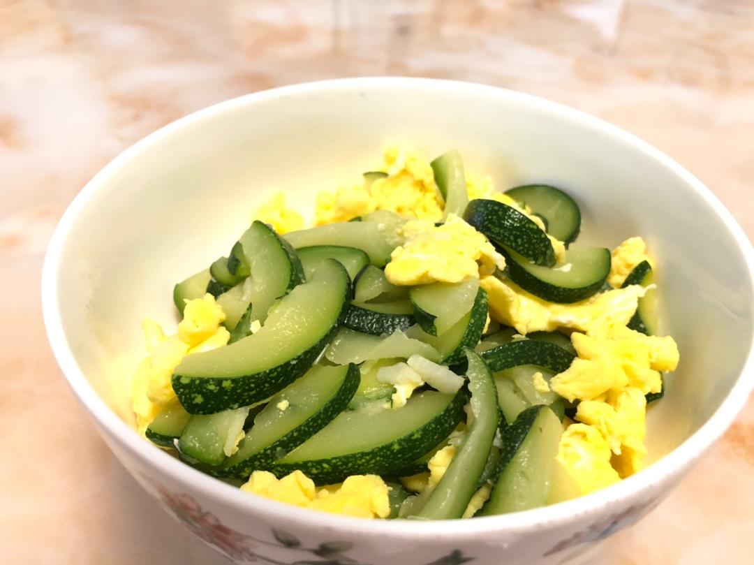 西葫芦炒鸡蛋