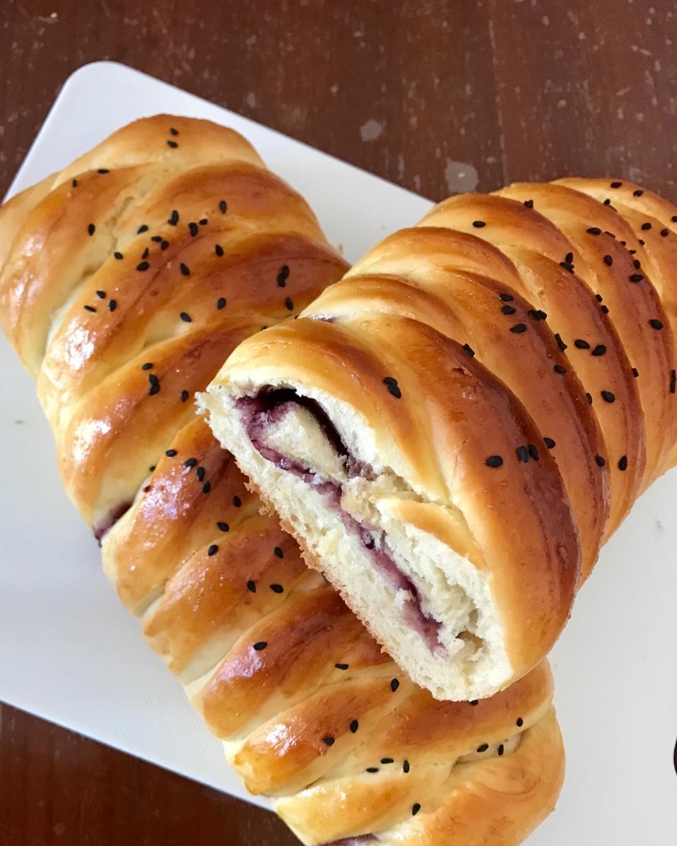 【轻松编辫子】蓝莓黄桃果酱辫子面包