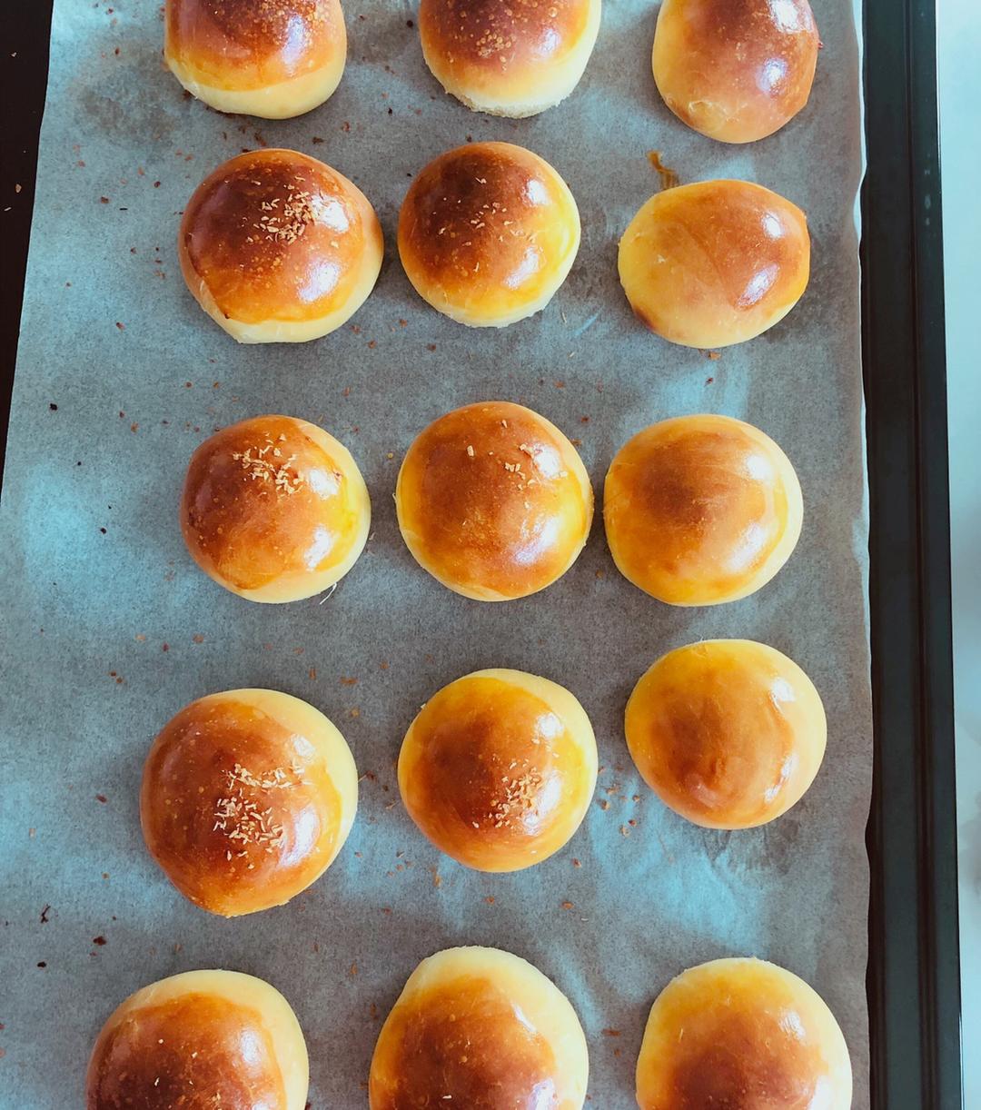 椰蓉奶香小餐包