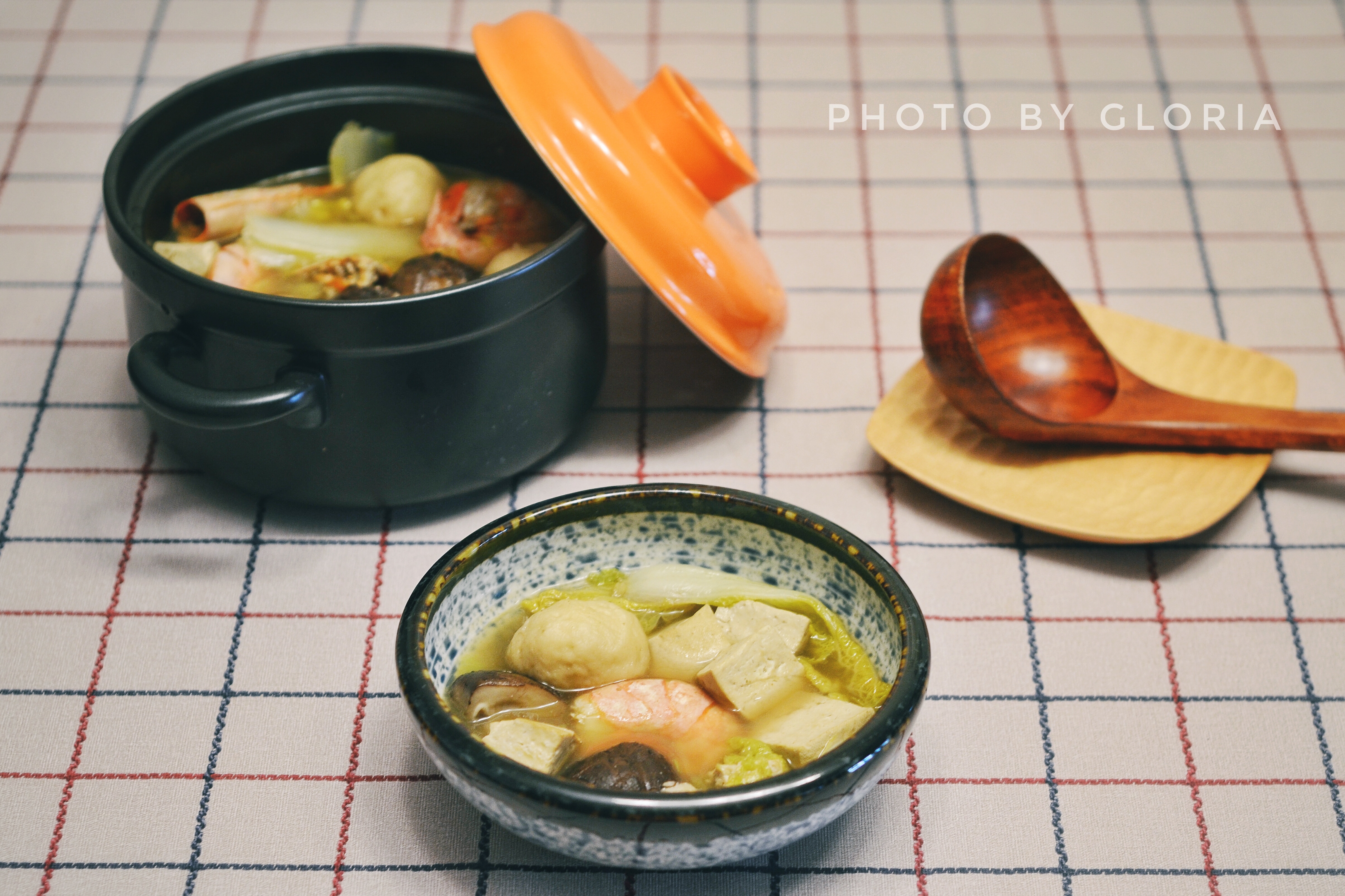 #秋季保胃战#鲜虾鱼丸豆腐煲的做法