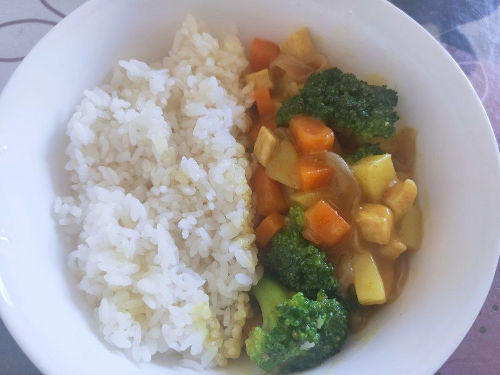 简约日式咖喱饭