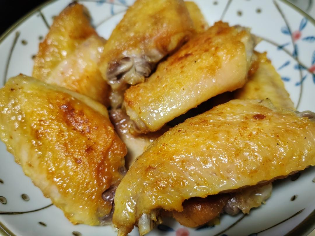 少油又香脆的盐煎鸡翅