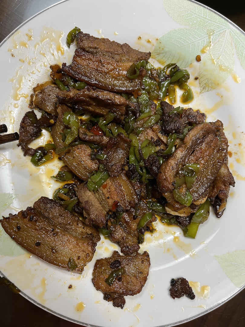 超级下饭米饭扒光光——葱爆五花肉片
