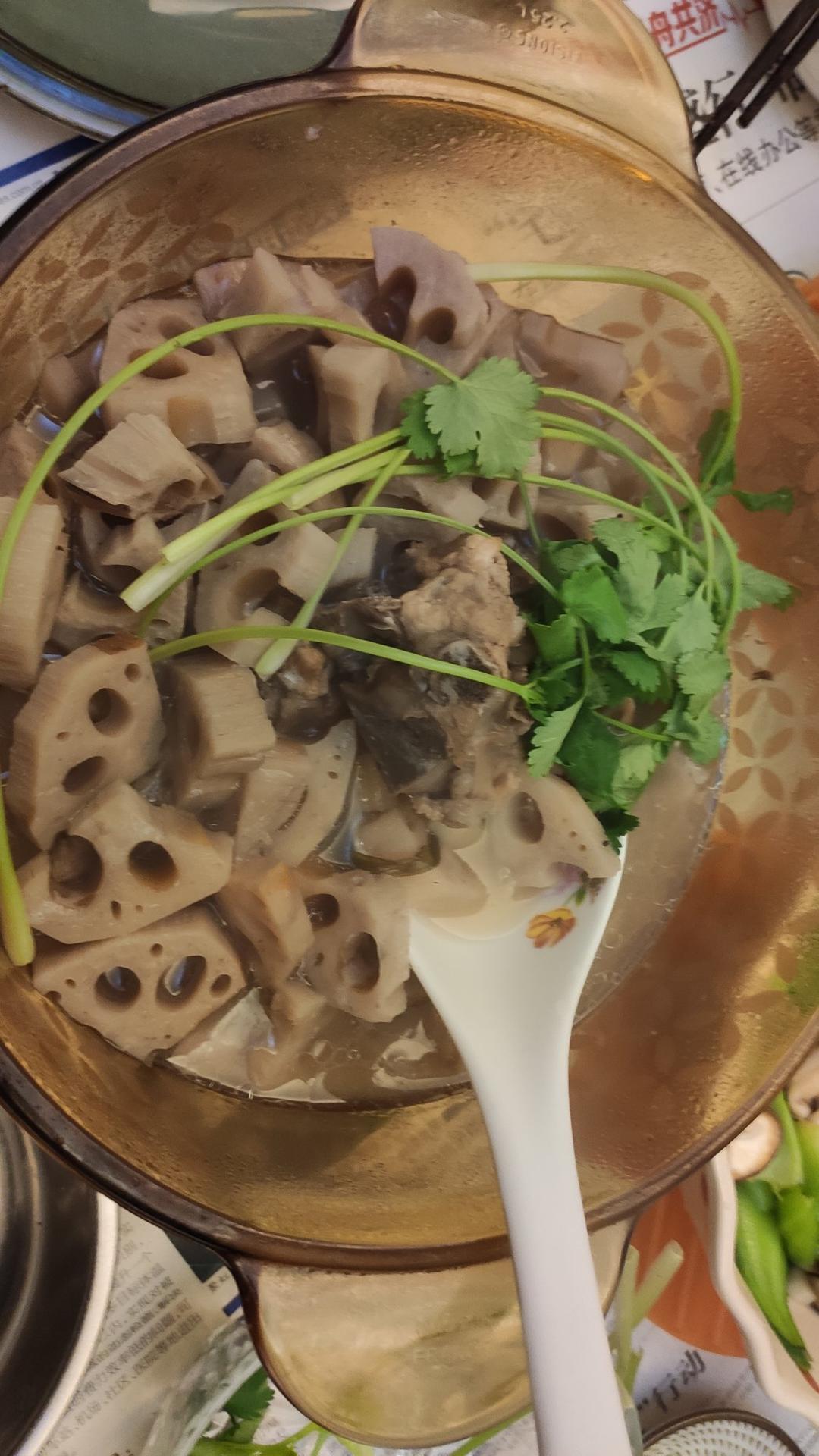 陈情令师姐的莲藕排骨汤（极简做法）