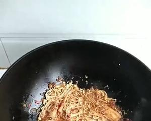 蒜蓉金针菇的做法 步骤2