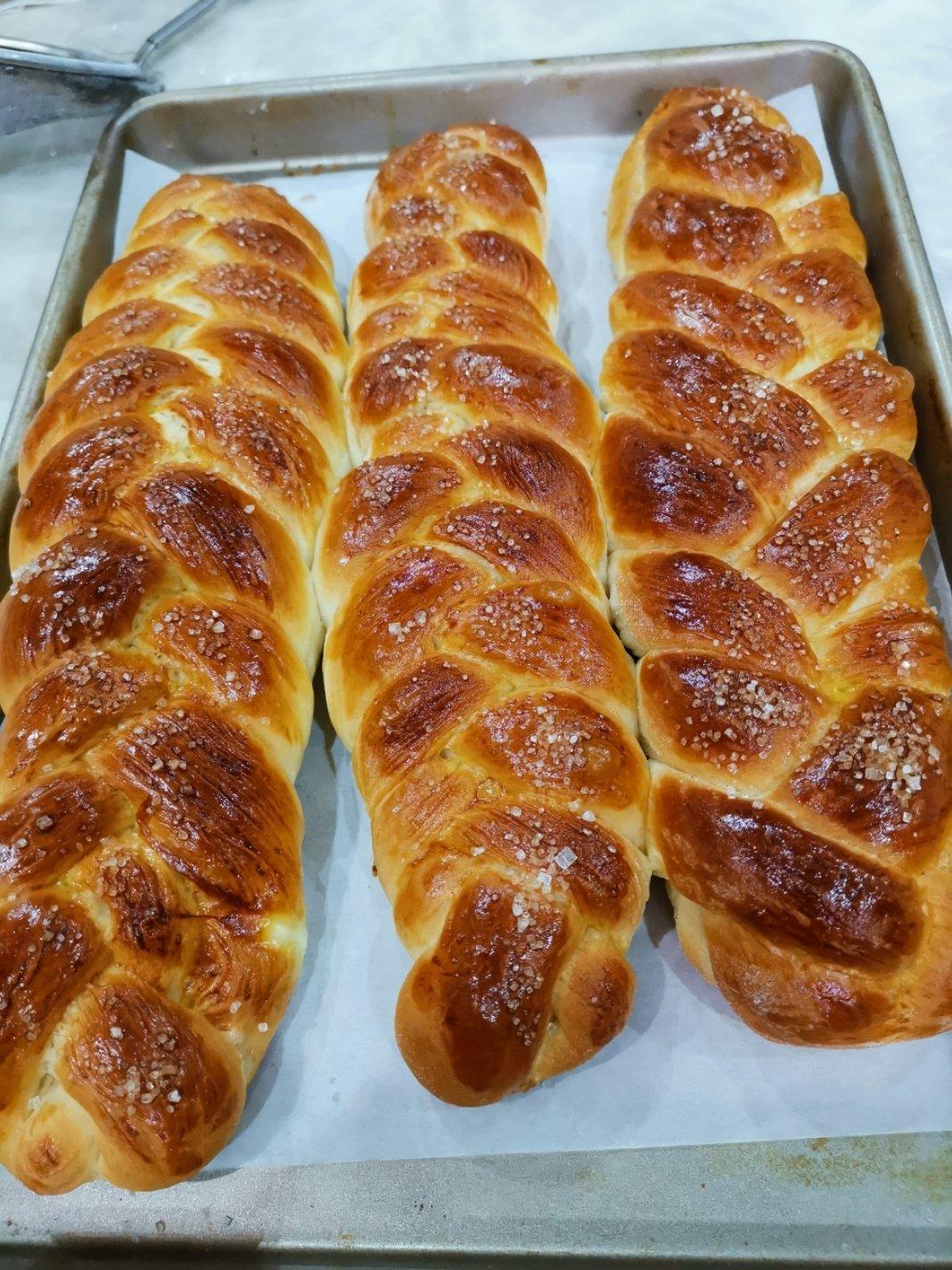 一个编辫子，难倒多少人。不怕，我有视频 | 超带感的6股辫子面包