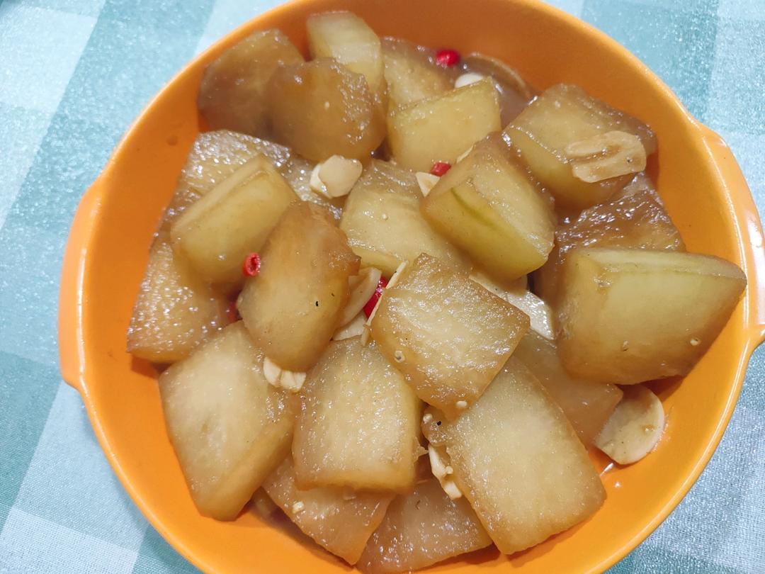 红烧冬瓜最完美做法，不加一滴水，瞬间秒杀红烧肉