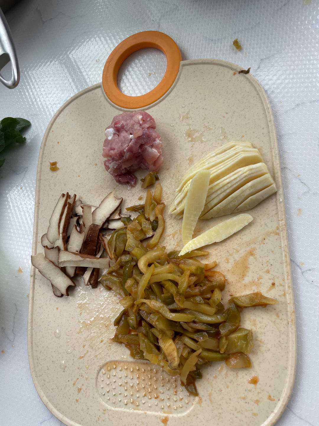 肉炒笋丝榨菜豆腐干