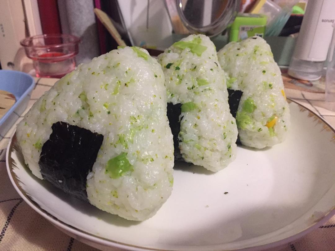 一人食—清新健康西兰花饭团