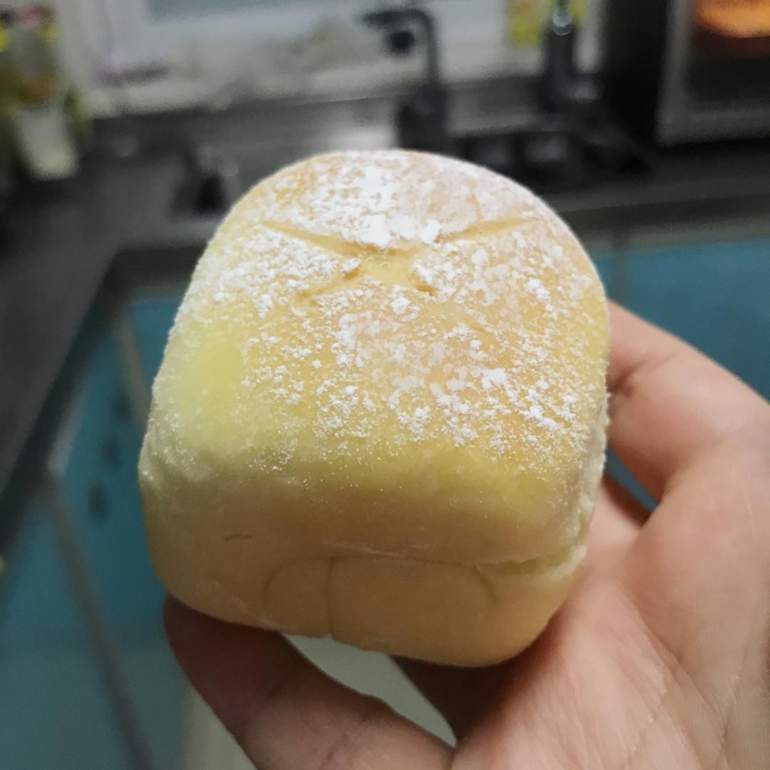 软到没朋友的牛奶小餐包