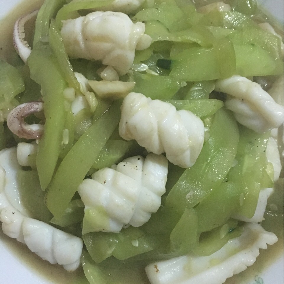 黄瓜爆鱿鱼