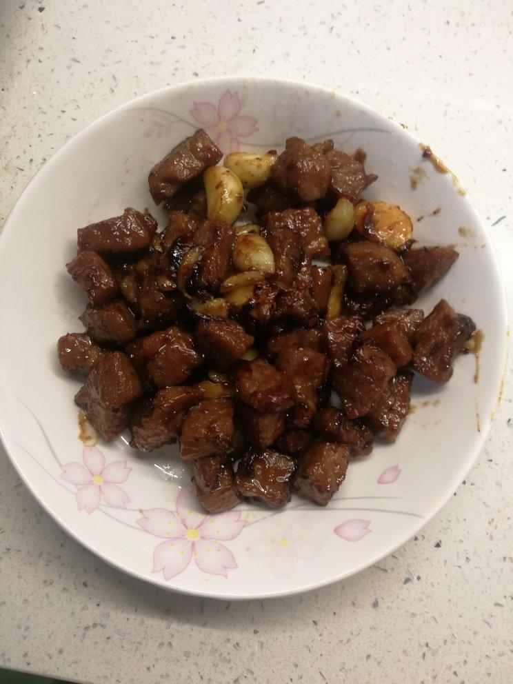 蒜香牛肉粒