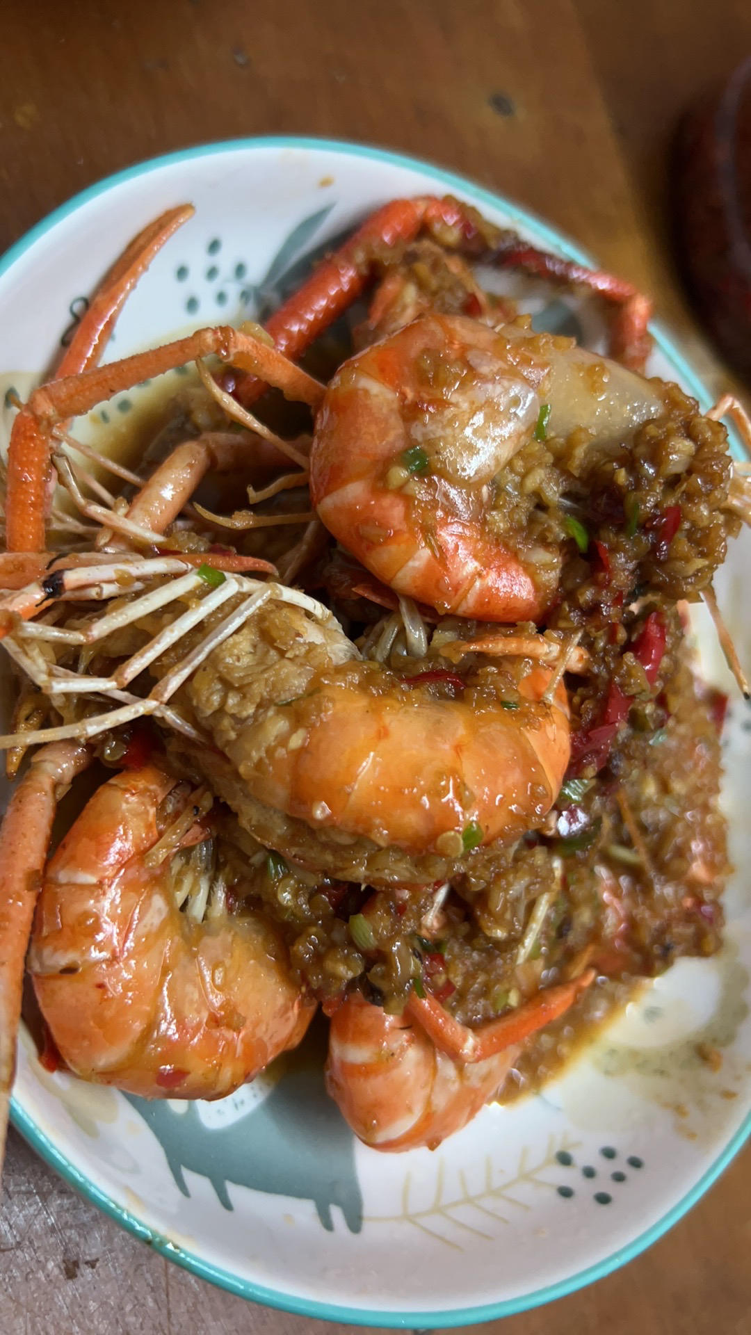 蒜香罗氏虾（手指都要鲜掉）