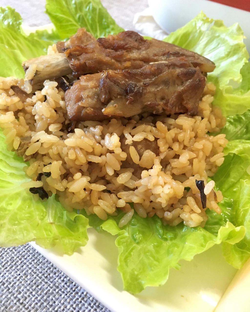 喷香排骨焖饭（爆好吃）